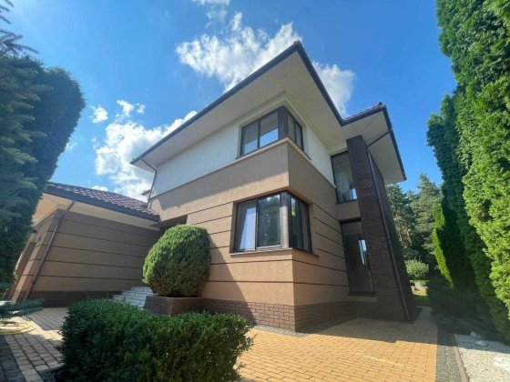 Оренда будинку з басейном та укриттям Горбовичі  Автономність Горбовичі