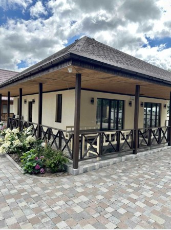 Шикарний маєток на 14 сотках землі біля лісу - фото 1