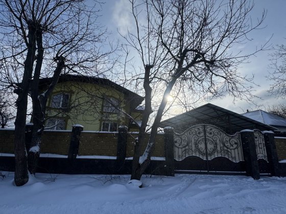 Продається будинок в тихому місті Свидивок
