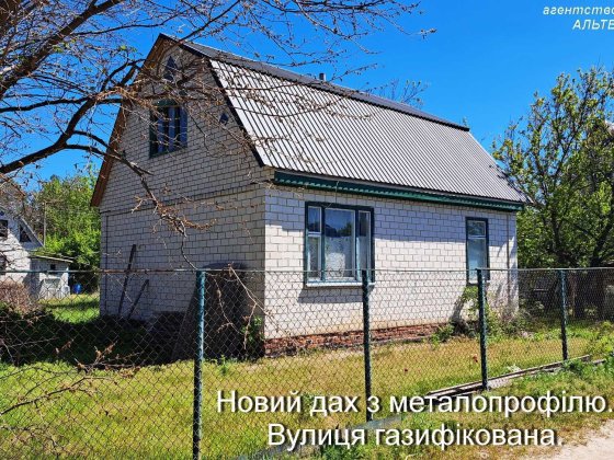 Дача с/т Труд 82м2 - 2 поверхи. Новий Дах. Центр Черкас 22 хв. на авто. Вулиця газифікована.