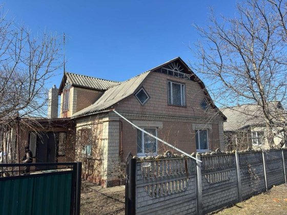 Будинок в Жашкові  по вул. Героїв Чорнобиля 44, Площа: 89,7 м², 4 кімнати, всі комунікації Жашков