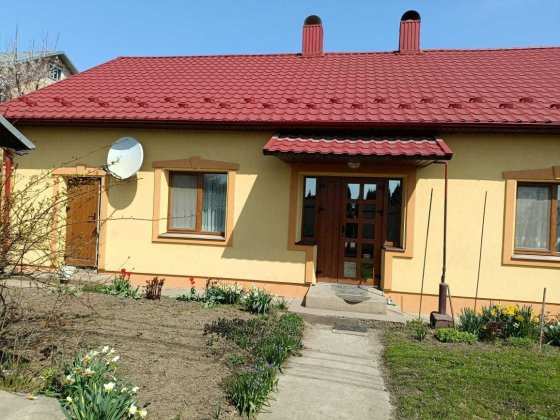 Продам 3-кімн. будинок 100м.кв. зі зручностями в центрі села Чагор Чагор