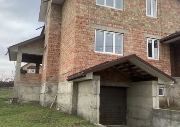 Продам Будинок село Великий Кучурів Чернівецька область. - фото 1