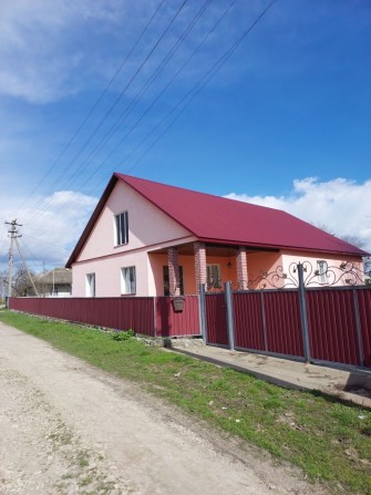 Продається будинок  Кельменецький р-н, село Новоселиця - фото 1