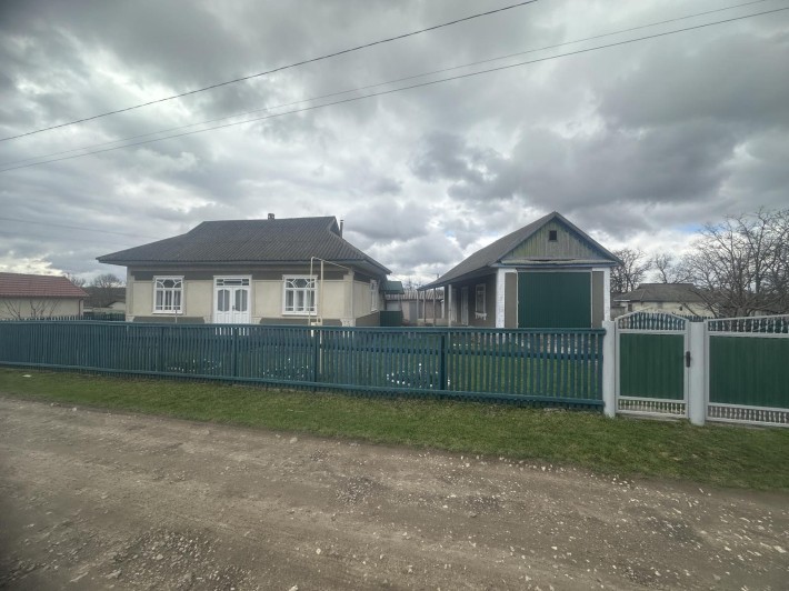 Продається будинок в с. Росошани, Чернівецька обл. - фото 1