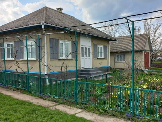 Терміново! ПРОДАЖ Домогосподарства! ДЕРЖ. програми! Кельменцы