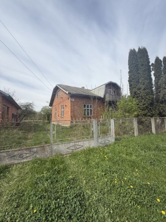 Продаж будинку в смт. Лужани - фото 1