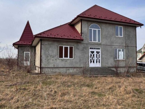 Просторий будинок у Рідківцях 203 м² з великою ділянкою Рідківці