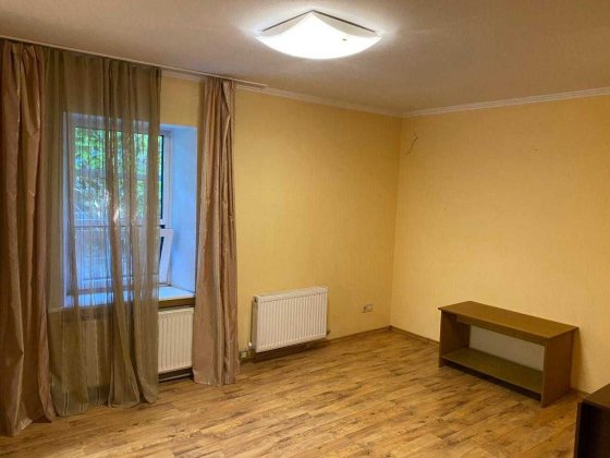 Сдам 3 комнатный дом на ул. Антоновича 95 Дніпро