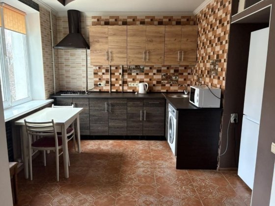 Сдам 1 к комн комнатную кв-ру  8500 Кам'янське