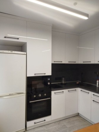 Сдам 2-3х к комн комнатную кв-ру 12000  Правый берег - фото 1