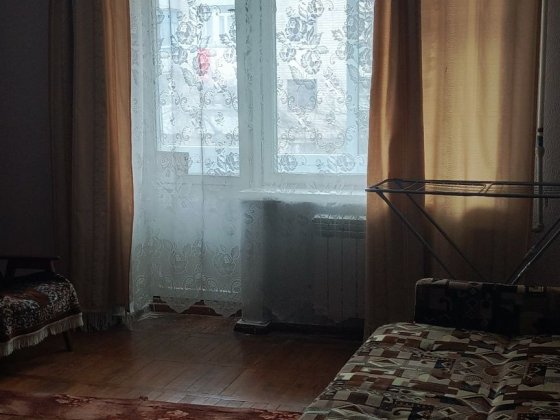 Здається 1- кімнатна квартира ( Гастелло )