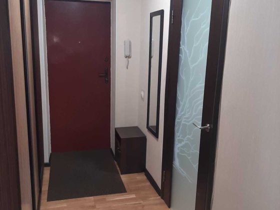 Двокімнатна в центрі з меблями, технікою і ремонтом. Глеваха