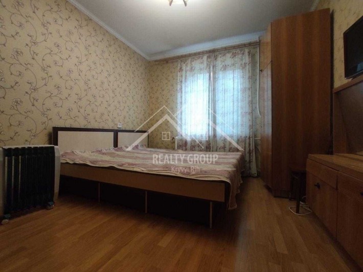 Оренда 2к квартири по Святомиколаївській - фото 1