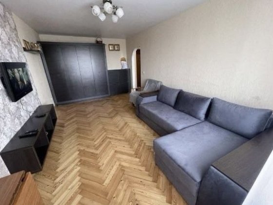 1к квартира в спальному районі