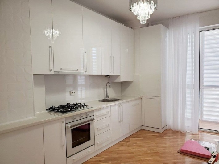 Оренда СВІЖОЇ 2х НОВОБУДОВИ, СУВОРОВА (ПАРК ШЕВЧЕНКА), КОНДИЦІОНЕР, ГАЗОВИЙ котел, роздільні кімнати - фото 1