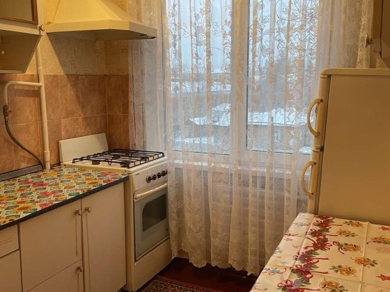 1 кімн кв в центрі, меблі , побутова техніка Чернигов