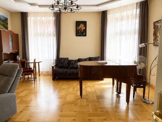Оренда 4 кімнатної квартири в самому серці Львова Львів