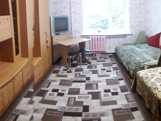Продам Коммуну в районе вечернего рынка Черноморск