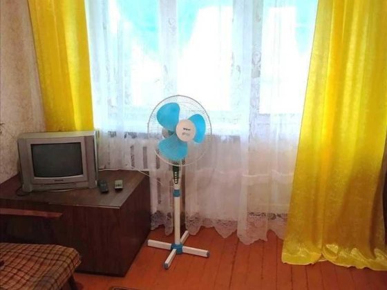 2 кімнати в гуртожитку на Алмазном!