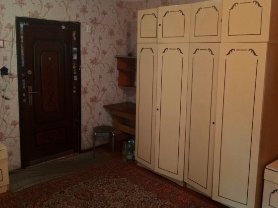 Продаж великої кімнати з меблями в центрі нашого міста! Суми