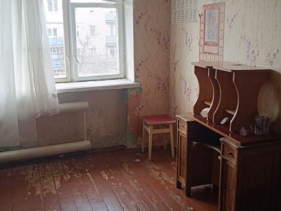 Простора кімната в хорошому місці Черкассы