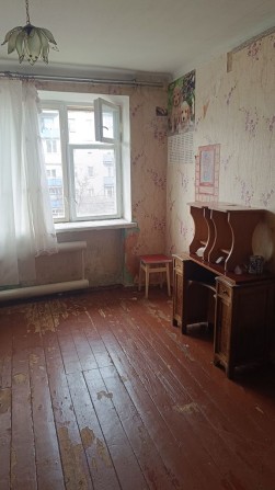 Простора кімната в хорошому місці - фото 1