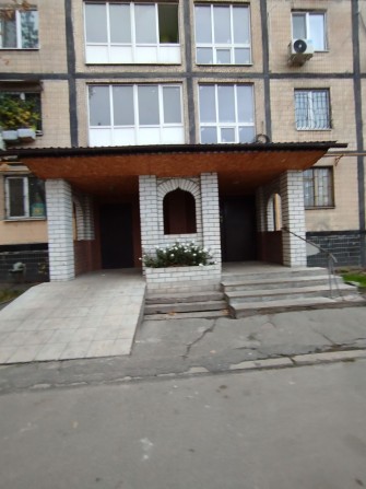 Продам комнату в общежитии Проспект Слобожанский дом 18 - фото 1