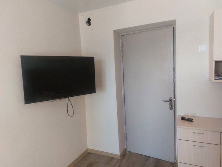Продаж кімнати в гуртожитку з новим ремонтом - фото 1