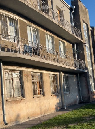 Продам 2 х кімнатну гостинку можл. с/у  Холодна гора - фото 1