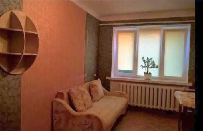 Продам комнату рядом с метро 23 Августа. - фото 1