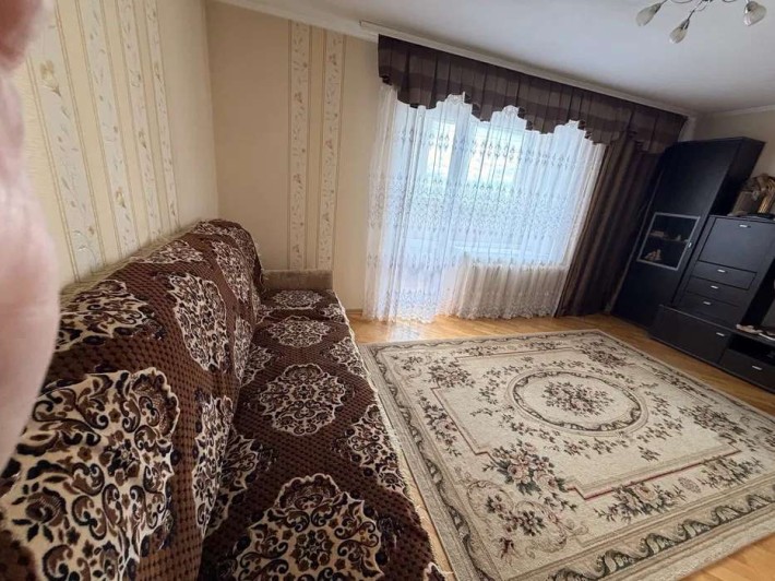 Продаж 3-к квартири вул. Богатирська 6/1 - фото 1