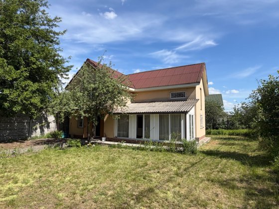 Продаж затишного будинку на Осокорках, вул. Центральна, Дарницький район Київ