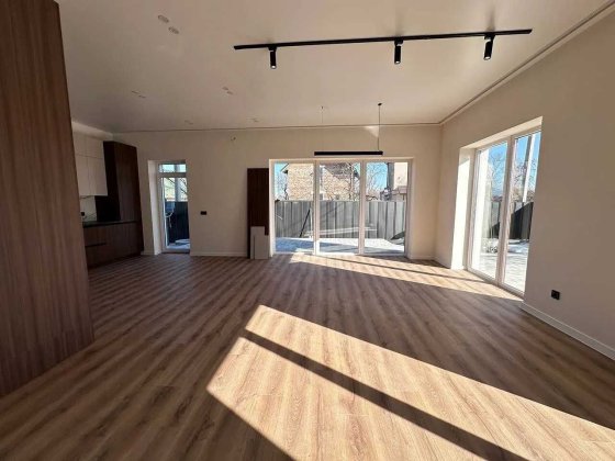Новий будинок з сонячними панелями 150м² з дизайнерським ремонтом + тераса | Заїжджай і живи