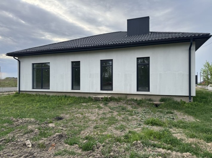 Продаж просторого окремо стоячого будинку - фото 1