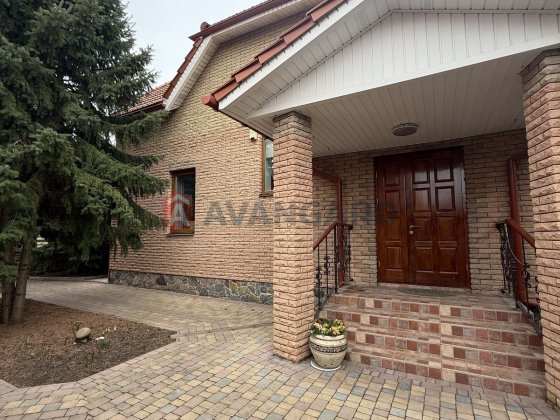 Продається двоповерховий будинок 160 м² .Правий. Запорожье
