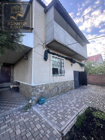 Будинок за Аерополем з видом на річку - фото 1