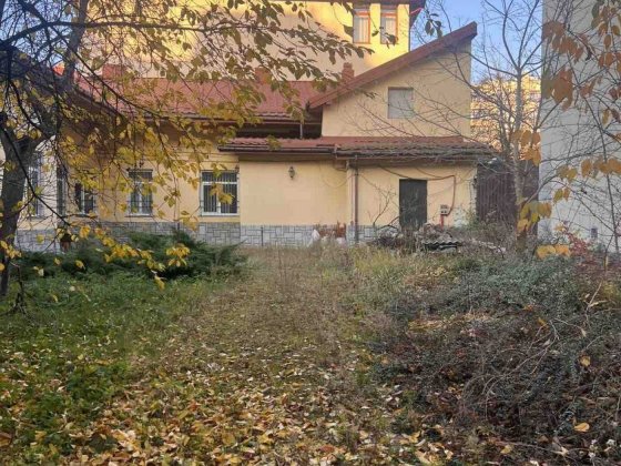 Приватний будинок в ближньому центрі по вулиці Личаківська, місто Львів Львів