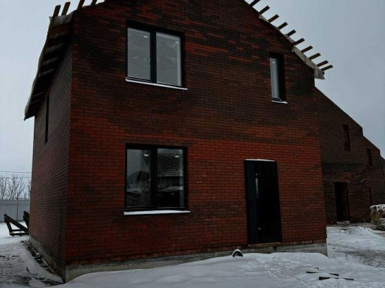 Продам 2 поверховий будинок на пров.Каденюка 1584