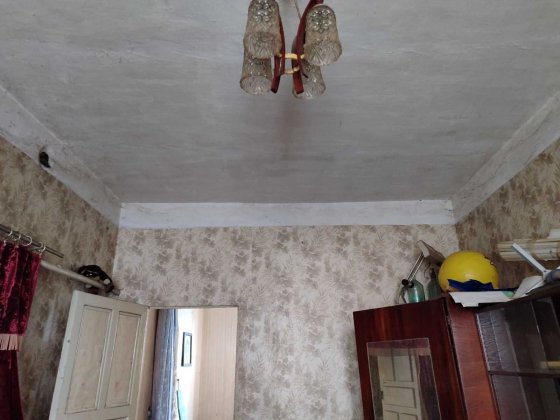 (3) Продам частину будинку на Старому місті 0925