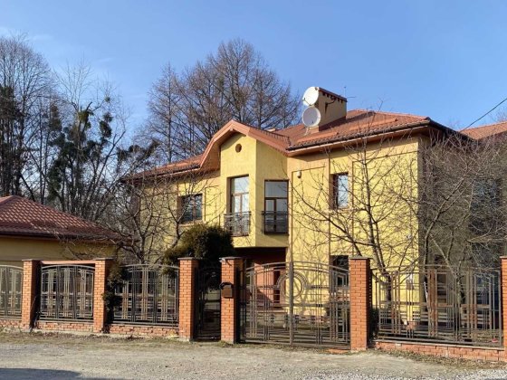 Продам особняк 608 м.кв новобуд. 2008р. вул. Любінська м. Львів паркова зона Львів