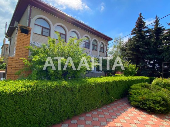 Продаётся капитальный дом с потрясающим участком 20 соток