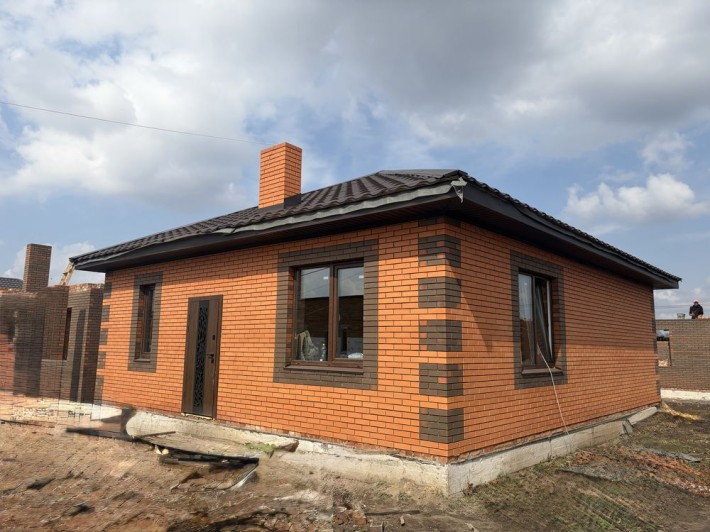 Будинок в місті від забудовника! Газ, світло, сертик, криниця, 4 сотки - фото 1