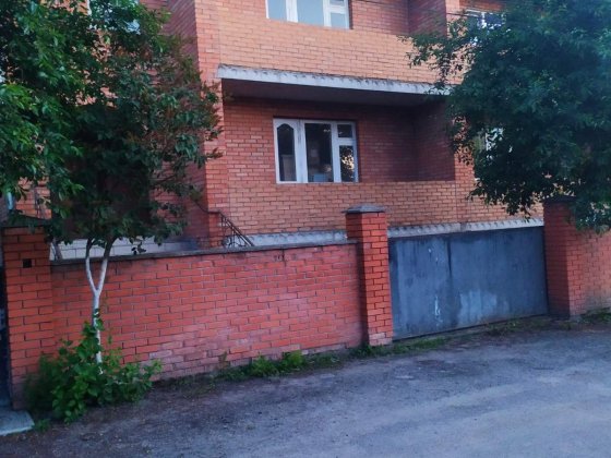 Продам 1/2 будинку. с. Вінницькі Хутори, Він. р-н, вул. Немирівська 46