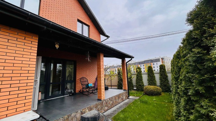 Продаж. Двоповерховий таунхаус, 3 кімнати, 90 квадратів. Кутовий - фото 1