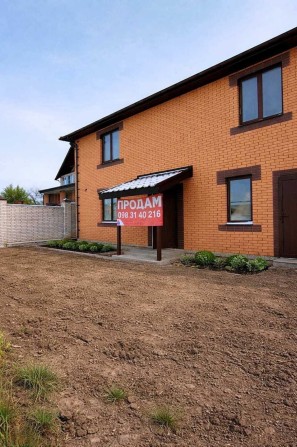 Продам 2-х поверховий таунхаус на вул.Корольова 0216 - фото 1