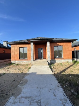 Продаж сучасного будинку у тихому районі - фото 1