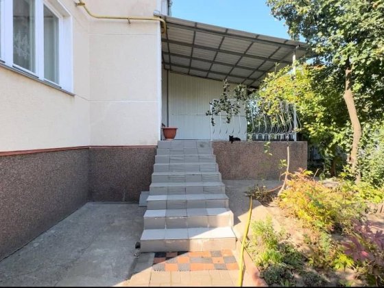 Продам хозяйський будинок в Царському селі Винница
