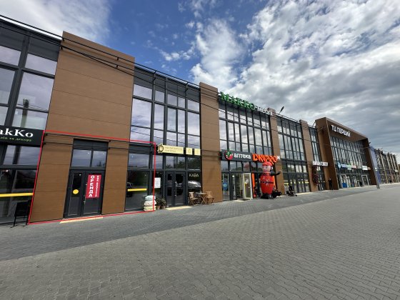 Оренда фасадного приміщення в ТЦ Першому біля Сімі та Аптеки! Луцк