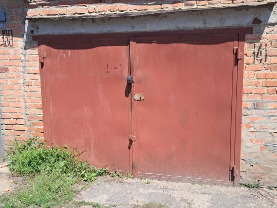 Продам гараж в центрі міста
